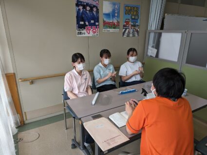 【３年福祉科】介護実習Ⅱ　３年生、頑張っています！