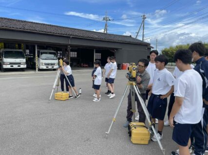 1学年　普通科国際科　【南砺市企業見学バスツアー】